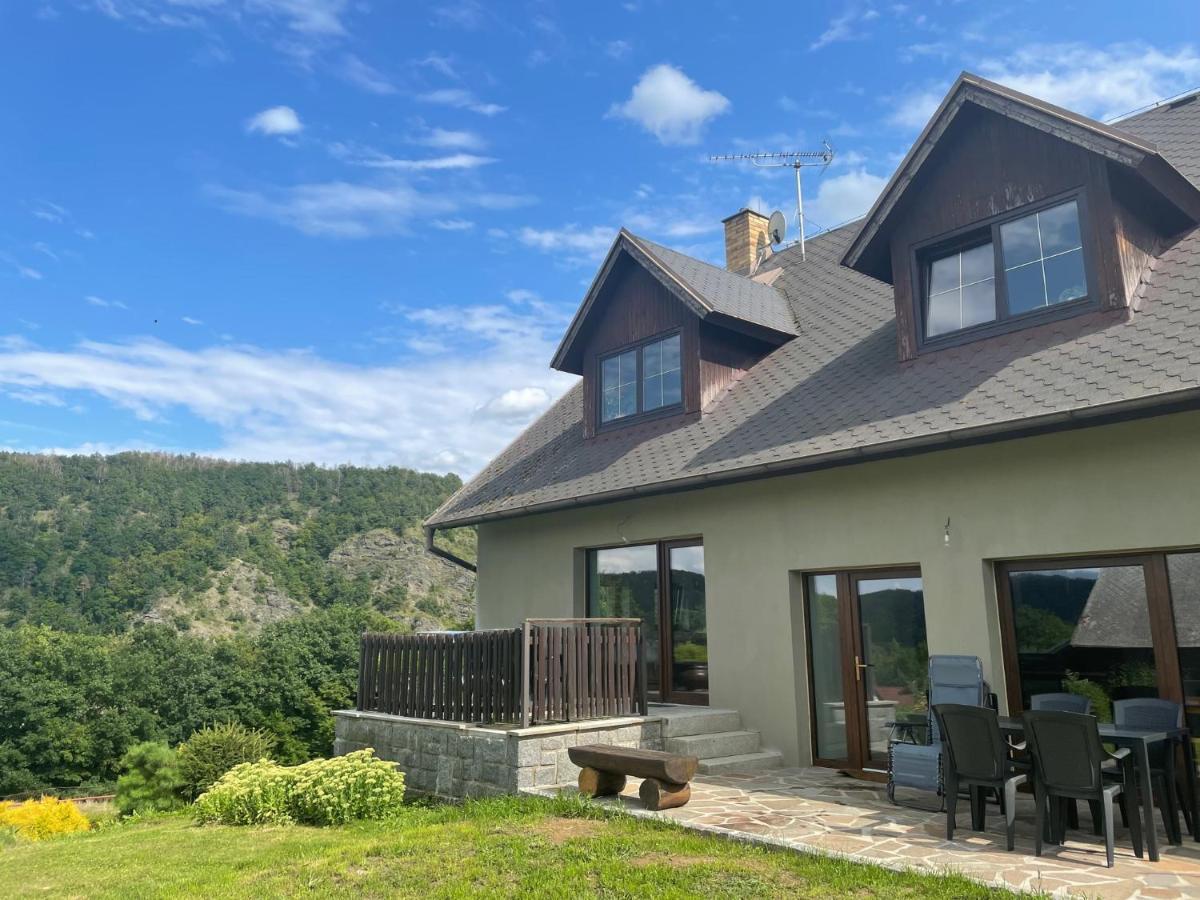 Runch Smilovice Villa Chotilsko Exteriör bild