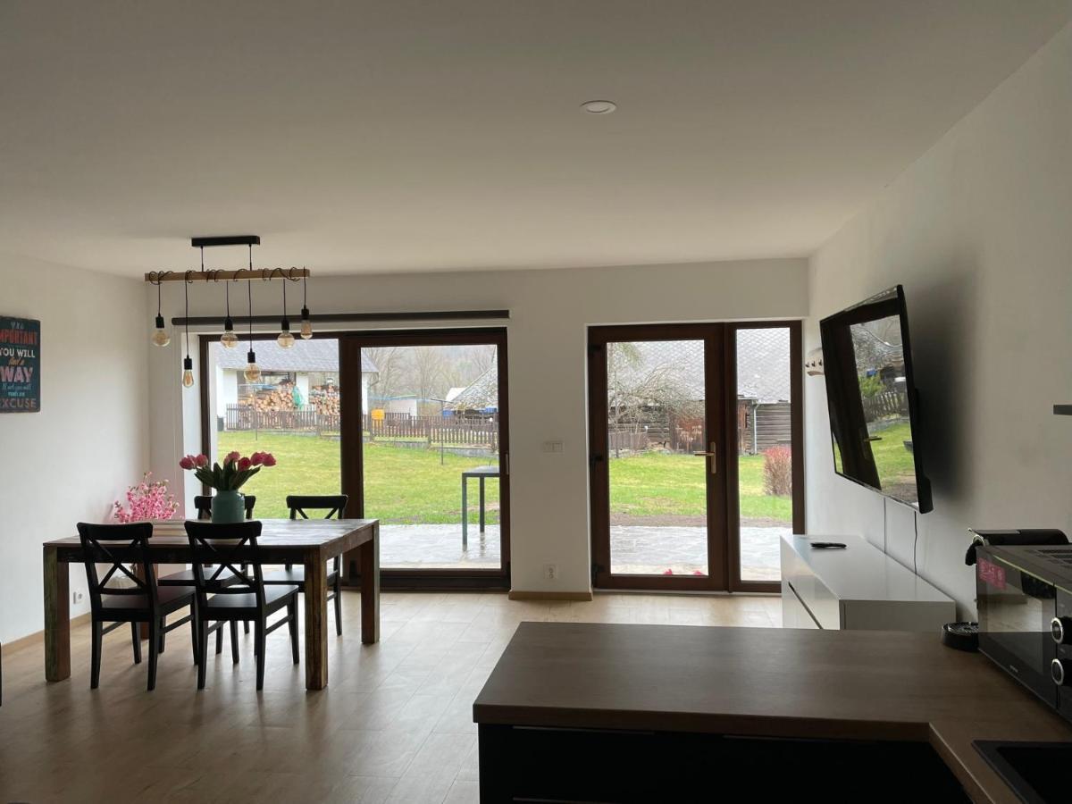 Runch Smilovice Villa Chotilsko Exteriör bild